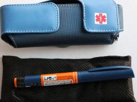 frio insulated pouch and epipen case