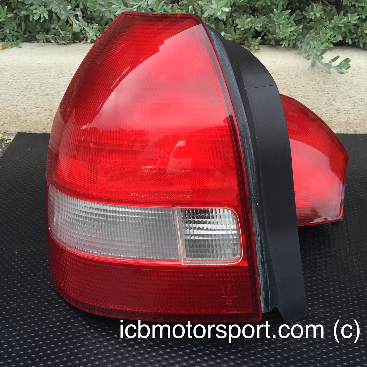 JDM Used EK9 Civic Type R 99 00 Rear Tail Lights